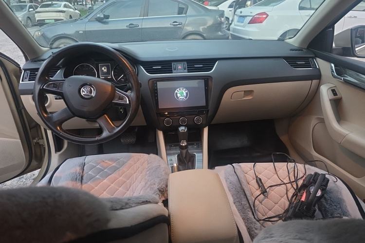 Used Skoda Octavia 2015 1.4TSI DSG Yijun Edition Interior 2