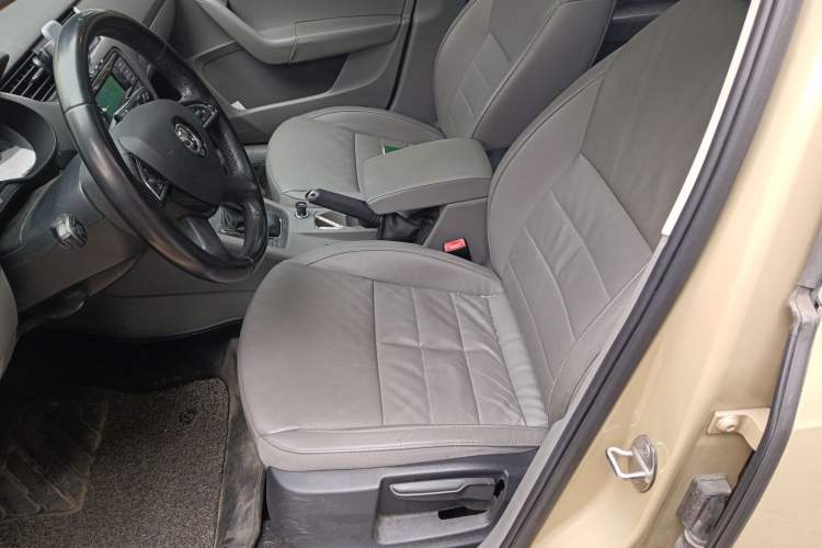 Used Skoda Octavia 2015 1.6L Automatic Yijun Edition Left Front Seat