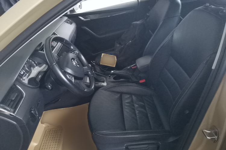Used Skoda Octavia 2015 1.6L Automatic Yijun Edition Left Front Seat