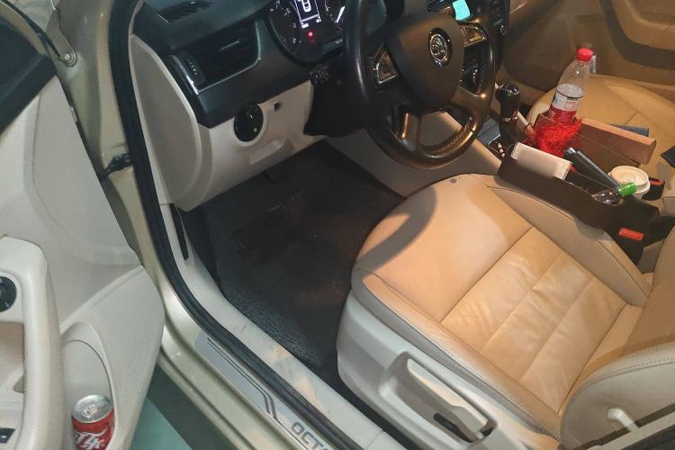 Used Skoda Octavia 2015 1.6L Automatic Yijun Edition Left Front Seat