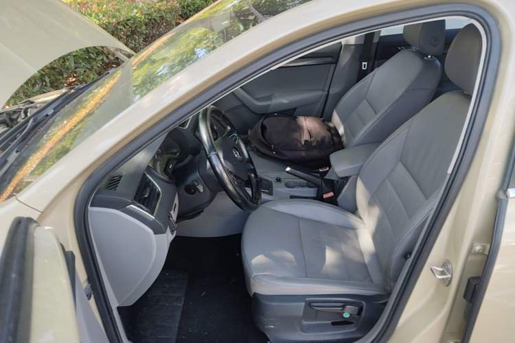 Used Skoda Octavia 2015 1.6L Automatic Yijun Edition Left Front Seat