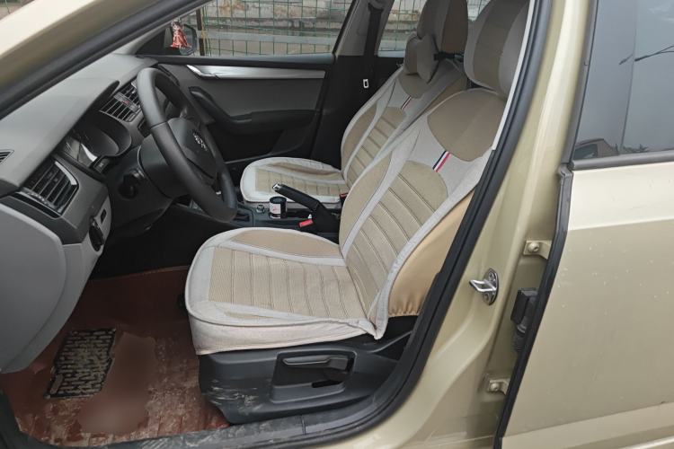 Used Skoda Octavia 2015 1.4TSI DSG Eado Edition Left Front Seat
