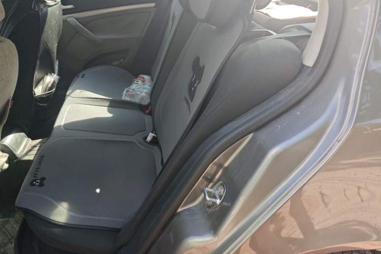 Used Skoda Octavia 2015 Classic Model 1.6L Manual Yijie Edition Left Rear Seat