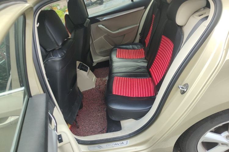 Used Skoda Octavia 2015 1.6L Manual Yijie Edition Left Rear Seat