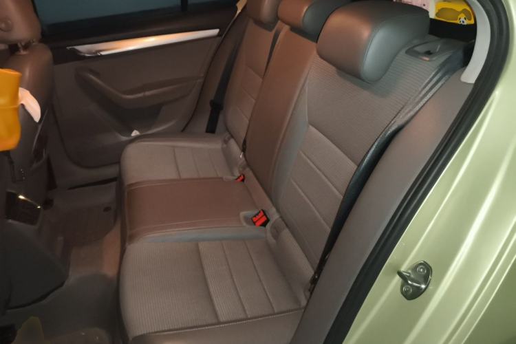 Used Skoda Octavia 2015 1.6L Automatic Yijie Edition Left Rear Seat
