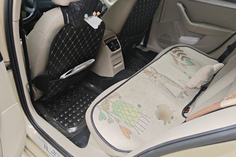 Used Skoda Octavia 2015 1.6L Automatic Eado Edition Left Rear Seat