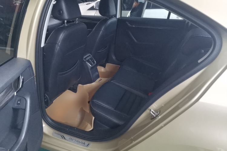 Used Skoda Octavia 2015 1.6L Automatic Yijun Edition Left Rear Seat