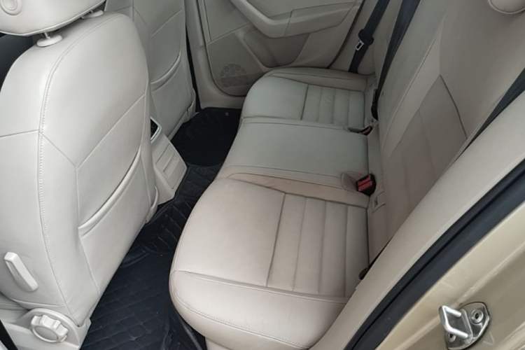 Used Skoda Octavia 2015 1.6L Automatic Yijie Edition Left Rear Seat