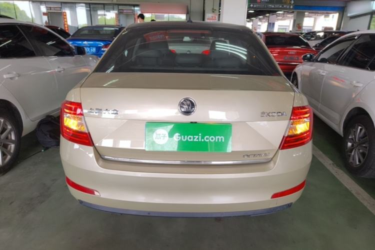 Used Skoda Octavia 2015 1.6L Automatic Yijun Edition Rear
