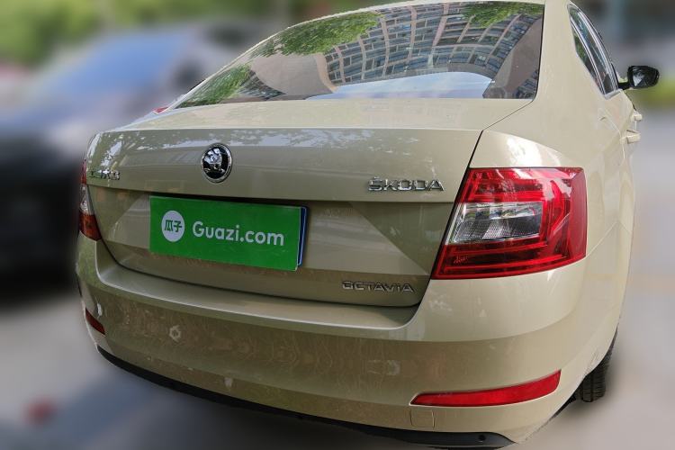 Used Skoda Octavia 2015 1.6L Automatic Yijie Edition Rear