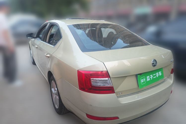 Used Skoda Octavia 2015 1.4TSI DSG Yijun Edition Rear Left 45 Deg