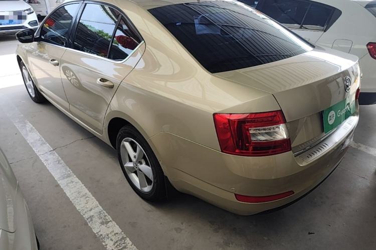 Used Skoda Octavia 2015 1.6L Automatic Yijun Edition Rear Left 45 Deg