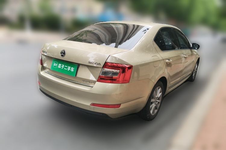 Used Skoda Octavia 2015 1.4TSI DSG Elegance Edition Rear Right 45 Deg