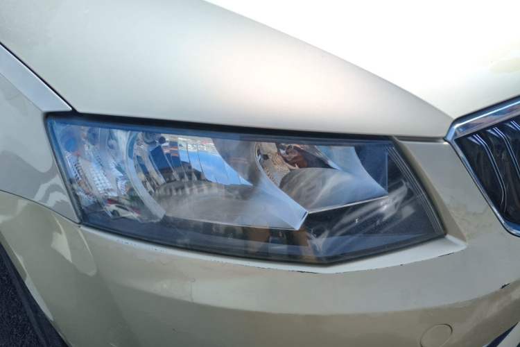 Used Skoda Octavia 2015 1.6L Automatic Yijun Edition Right Front Headlight