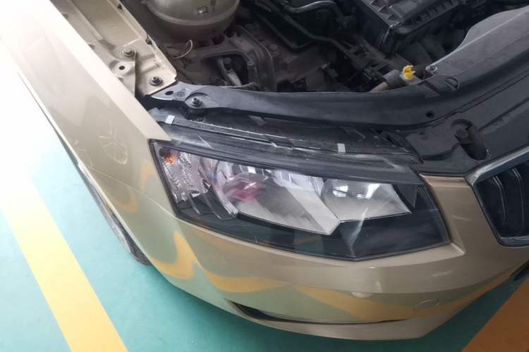 Used Skoda Octavia 2015 1.6L Automatic Yijun Edition Right Front Headlight