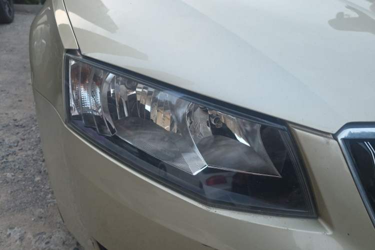 Used Skoda Octavia 2015 1.4TSI DSG Yijun Edition Right Front Headlight