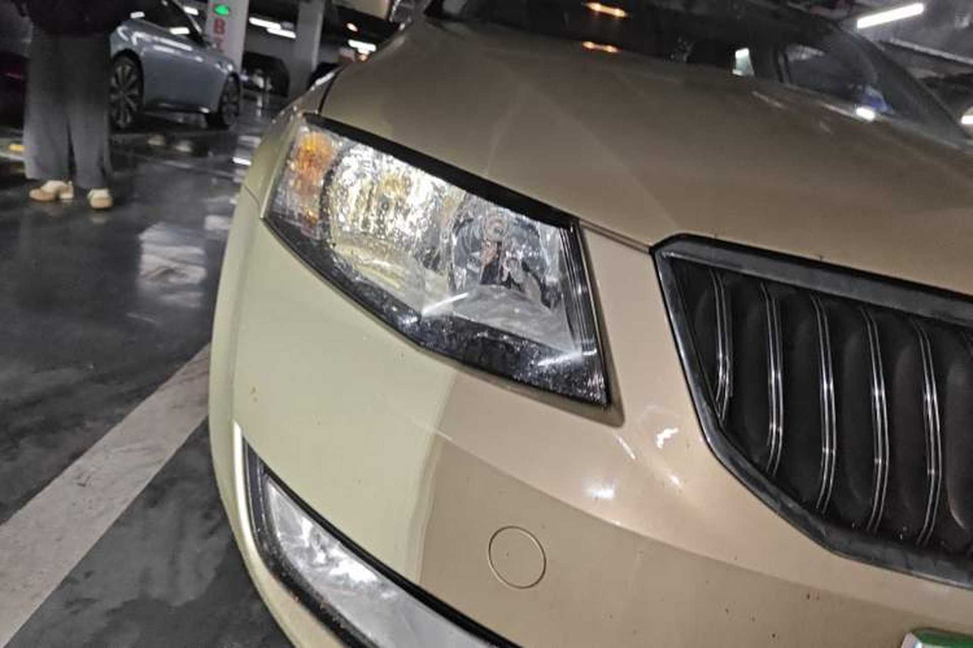 Used Skoda Octavia 2015 1.6L Automatic Yijun Edition Right Front Headlight