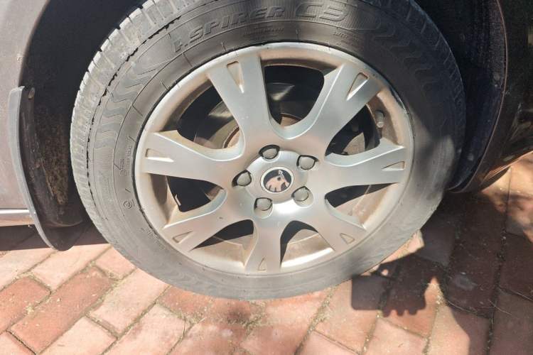 Used Skoda Octavia 2015 Classic Model 1.6L Manual Yijie Edition Right Front Wheel Hub