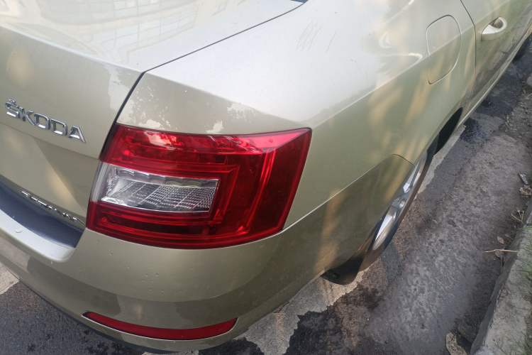 Used Skoda Octavia 2015 1.6L Automatic Eado Edition Right Rear Taillight