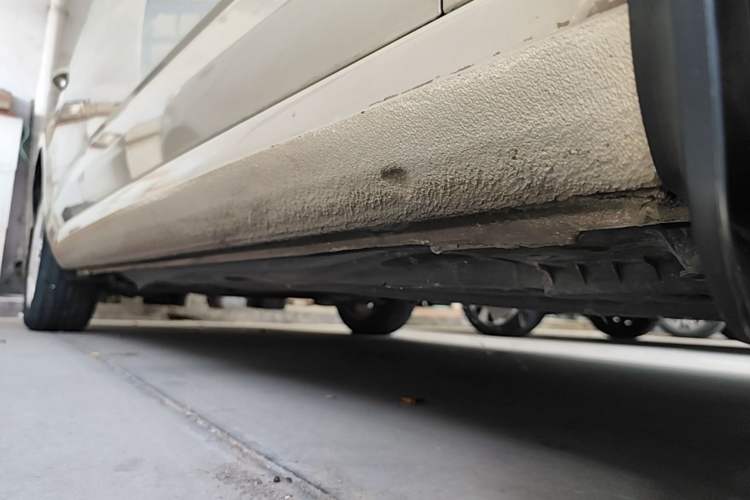 Used Skoda Octavia 2015 1.6L Automatic Yijun Edition Right Side Sill