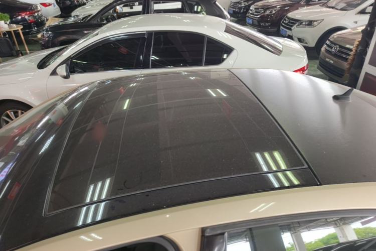 Used Skoda Octavia 2015 1.6L Automatic Yijun Edition Roof