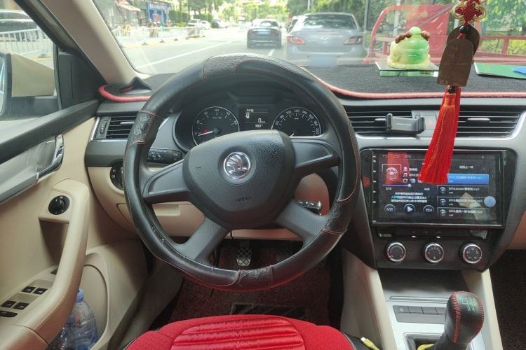 Used Skoda Octavia 2015 1.6L Manual Yijie Edition Steering Wheel