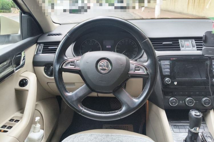 Used Skoda Octavia 2015 1.4TSI DSG Elegance Edition Steering Wheel