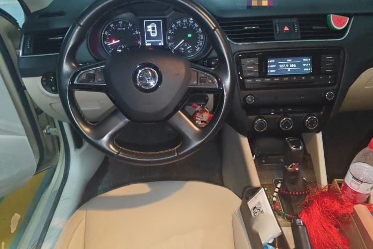 Used Skoda Octavia 2015 1.6L Automatic Yijun Edition Steering Wheel