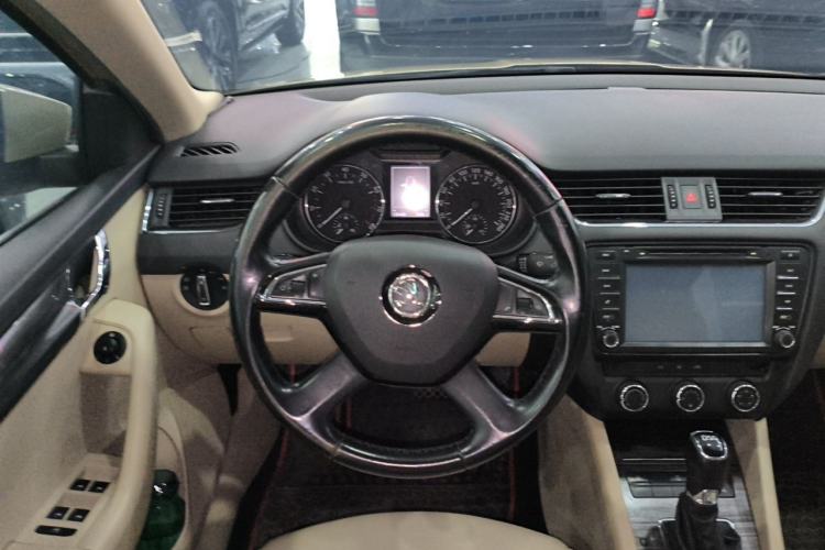 Used Skoda Octavia 2015 1.4TSI DSG Yijun Edition Steering Wheel