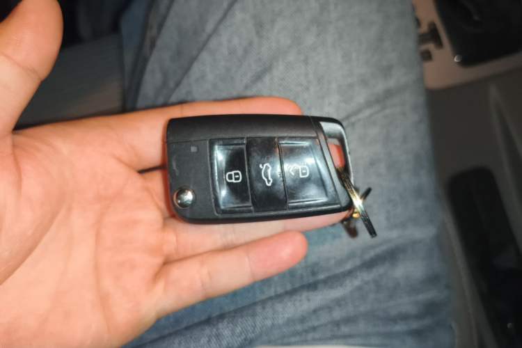 Used Skoda Octavia 2015 1.6L Automatic Yijie Edition Vehicle Key