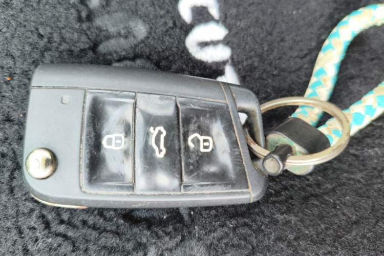Used Skoda Octavia 2015 1.6L Automatic Yijun Edition Vehicle Key