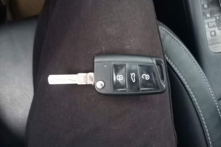 Used Skoda Octavia 2015 1.6L Automatic Yijun Edition Vehicle Key