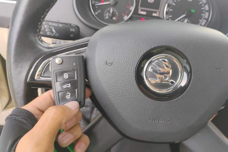 Used Skoda Octavia 2015 1.4TSI DSG Yijun Edition Vehicle Key