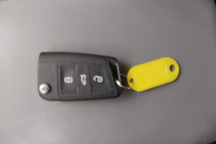 Used Skoda Octavia 2015 1.6L Automatic Yijun Edition Vehicle Key
