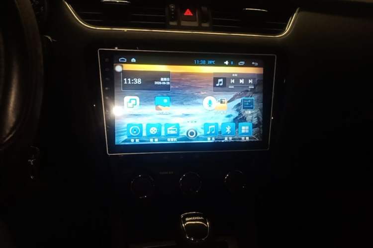Used Skoda Octavia 2016 1.6L Automatic Chuanxing Edition Audio And AC Panel