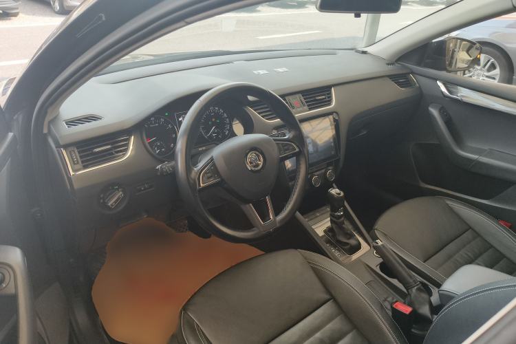 Used Skoda Octavia 2016 TSI280 DSG Smart Drive Edition Driver Seat
