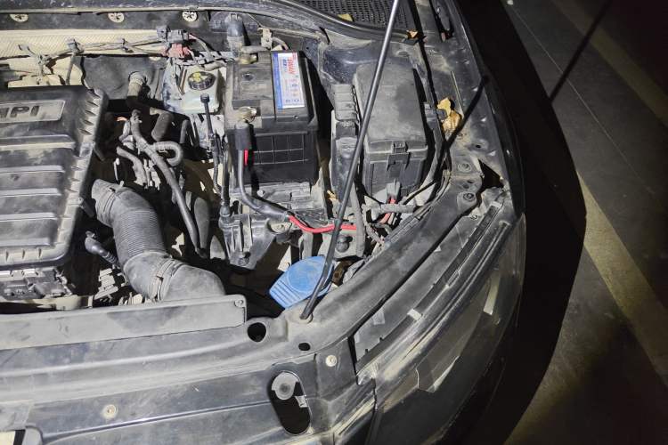 Used Skoda Octavia 2016 1.6L Automatic Chuanxing Edition Engine Bay Left