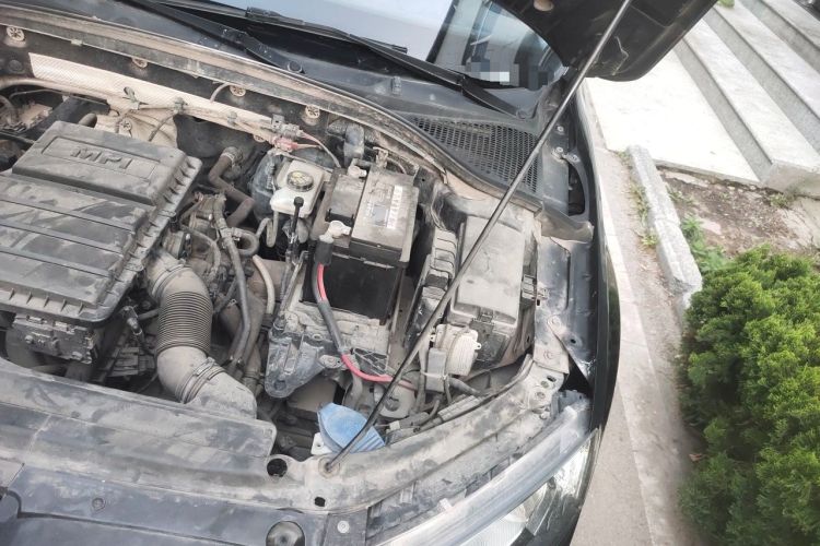 Used Skoda Octavia 2016 1.6L Automatic Chuanxing Edition Engine Bay Left