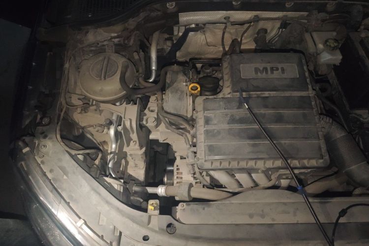 Used Skoda Octavia 2016 1.6L Manual Trend Edition Engine Bay Right