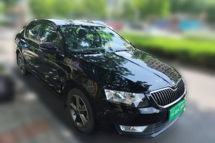 Used Skoda Octavia 2016 1.6L Automatic Chuanxing Edition Front Right 45 Deg