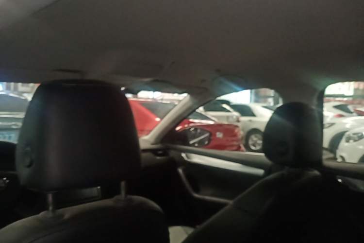 Used Skoda Octavia 2016 1.6L Automatic Chuanxing Edition Headliner