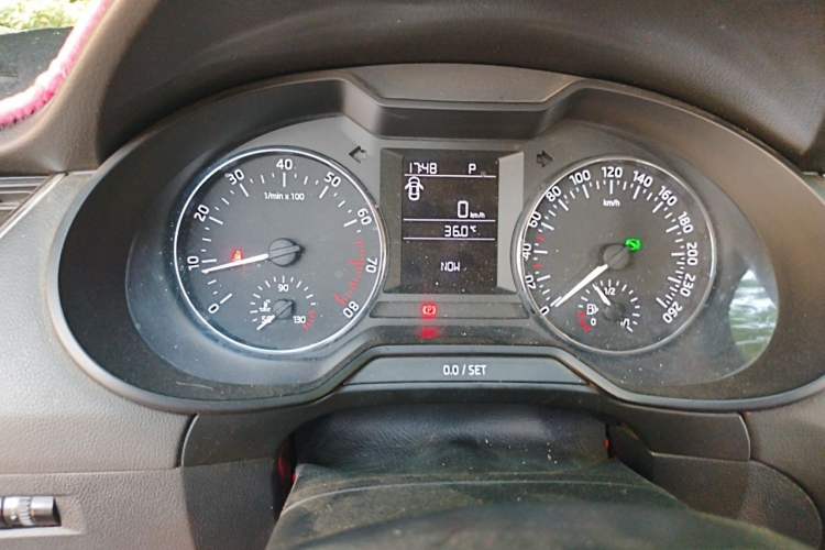 Used Skoda Octavia 2016 1.6L Automatic Chuanxing Edition Instrument Cluster