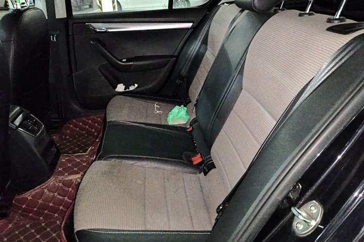 Used Skoda Octavia 2016 1.6L Automatic Chuanxing Edition Left Rear Seat