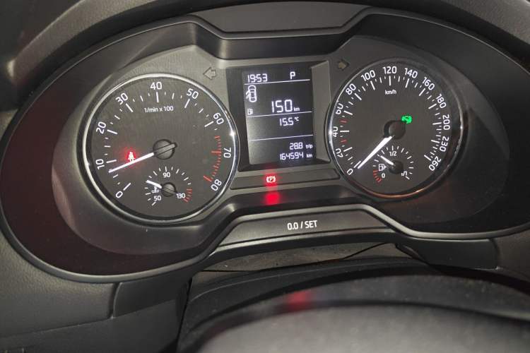 Used Skoda Octavia 2016 1.6L Automatic Chuanxing Edition Odometer Close Up