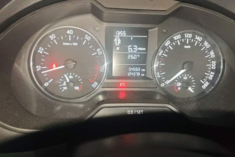 Used Skoda Octavia 2016 1.6L Manual Trend Edition Odometer Close Up