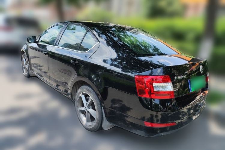 Used Skoda Octavia 2016 1.6L Automatic Chuanxing Edition Rear Left 45 Deg