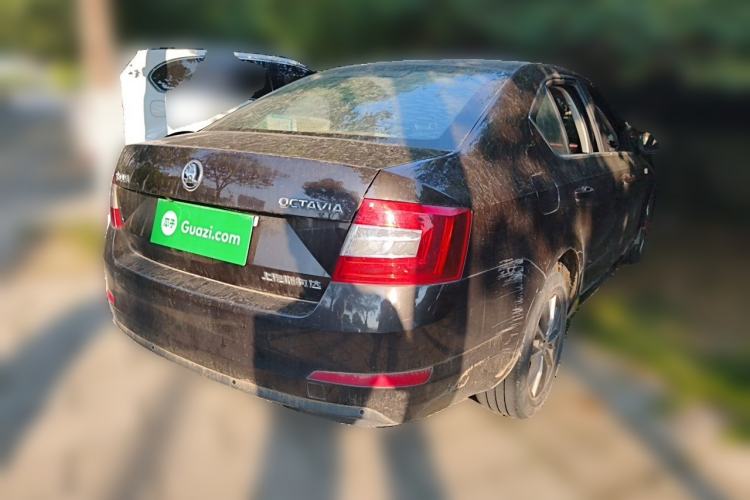 Used Skoda Octavia 2016 1.6L Automatic Chuanxing Edition Rear Right 45 Deg