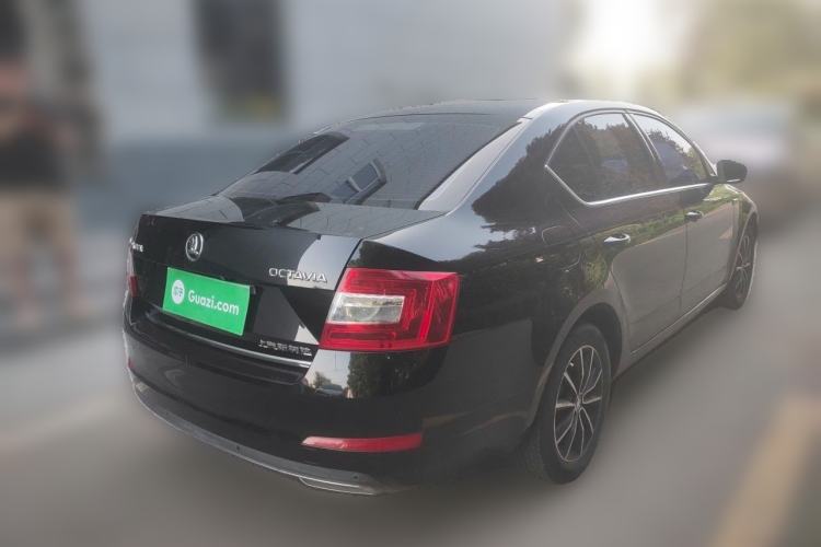 Used Skoda Octavia 2016 1.6L Automatic Chuanxing Edition Rear Right 45 Deg