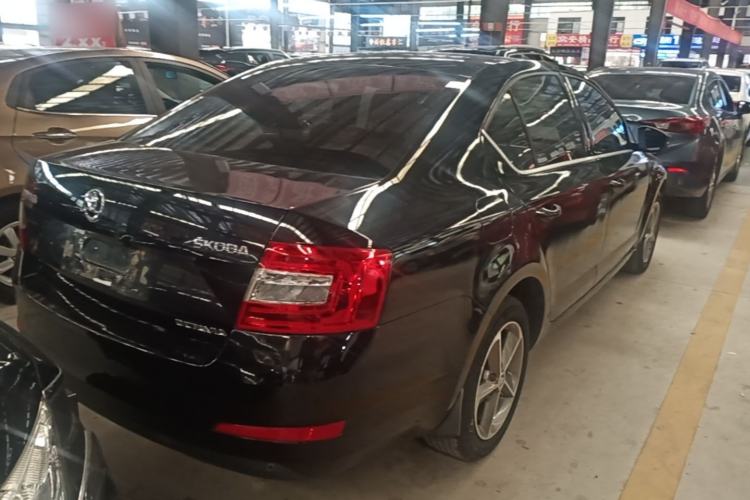 Used Skoda Octavia 2016 1.6L Automatic Chuanxing Edition Rear Right 45 Deg