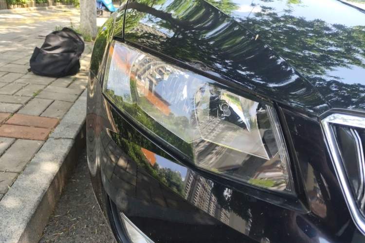 Used Skoda Octavia 2016 1.6L Automatic Chuanxing Edition Right Front Headlight